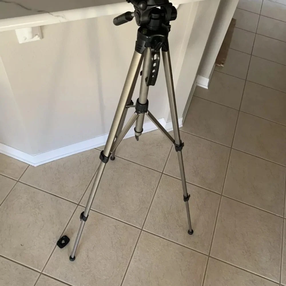 MX 2000 Camera Tripod Full Size 61”